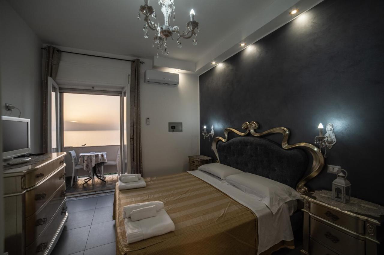 Aparthotel Residenza Luce Sul Mare Tropea Esterno foto