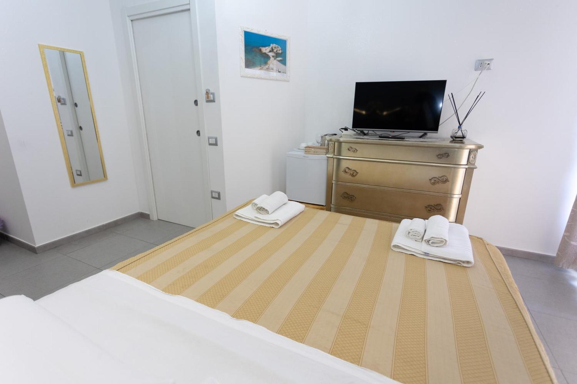 Aparthotel Residenza Luce Sul Mare Tropea Esterno foto