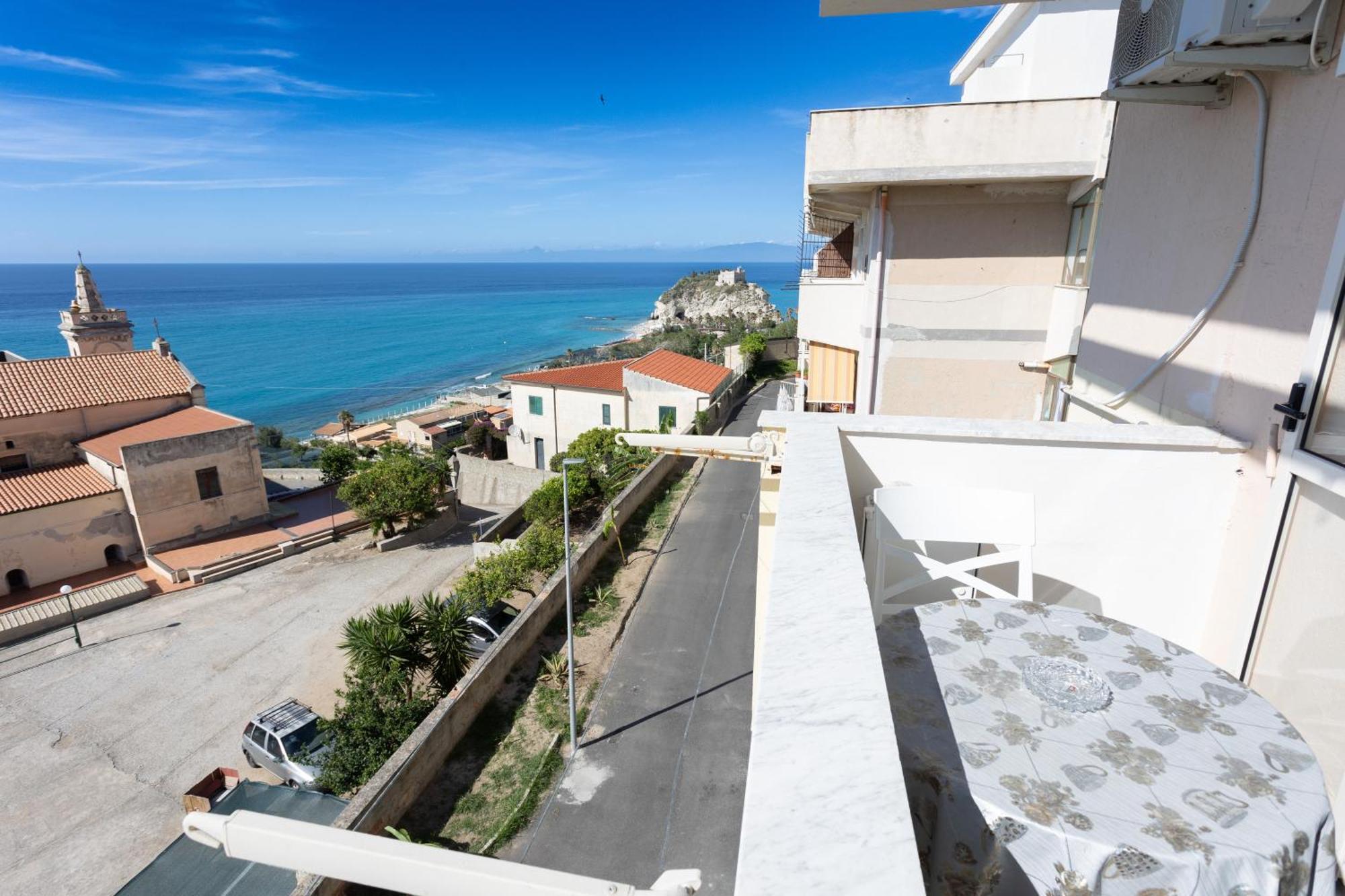 Aparthotel Residenza Luce Sul Mare Tropea Esterno foto